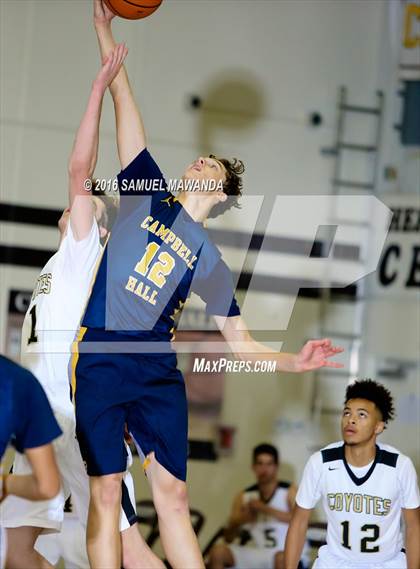 Thumbnail 1 in Calabasas vs Campbell Hall (Sierra Canyon Invitational) photogallery.