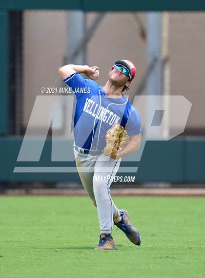 Thumbnail 3 in 42nd Annual FACA South All-Stars vs West All-Stars photogallery.