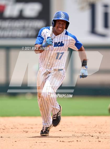 Thumbnail 2 in 42nd Annual FACA South All-Stars vs West All-Stars photogallery.