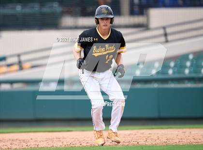 Thumbnail 2 in 42nd Annual FACA South All-Stars vs West All-Stars photogallery.