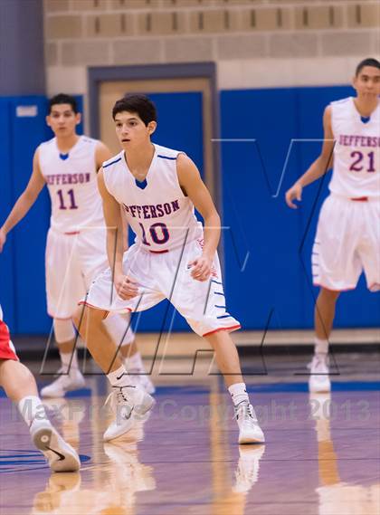 Thumbnail 3 in Taft @ Jefferson (SAISD Invitational) photogallery.