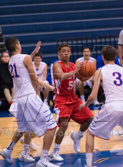 Thumbnail 3 in Taft @ Jefferson (SAISD Invitational) photogallery.