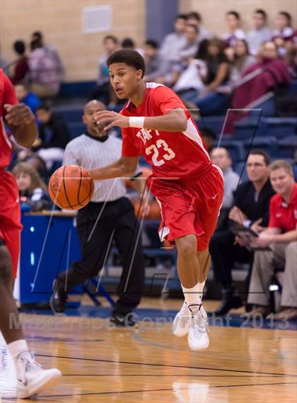 Thumbnail 2 in Taft @ Jefferson (SAISD Invitational) photogallery.