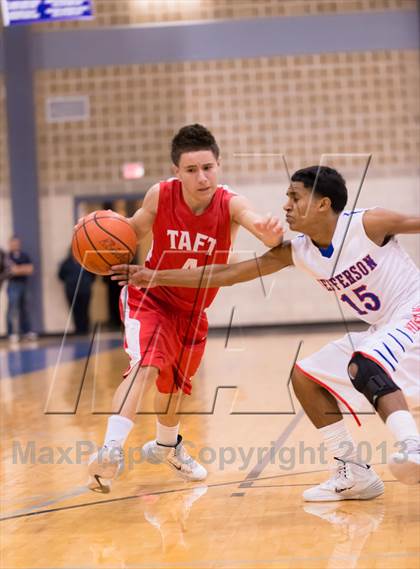 Thumbnail 3 in Taft @ Jefferson (SAISD Invitational) photogallery.