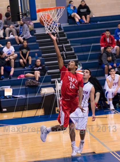 Thumbnail 2 in Taft @ Jefferson (SAISD Invitational) photogallery.
