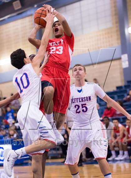 Thumbnail 1 in Taft @ Jefferson (SAISD Invitational) photogallery.