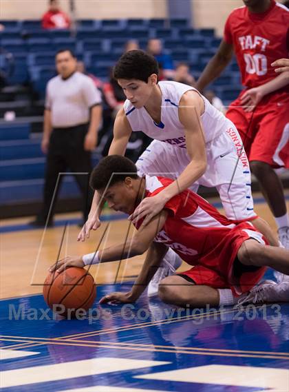 Thumbnail 2 in Taft @ Jefferson (SAISD Invitational) photogallery.
