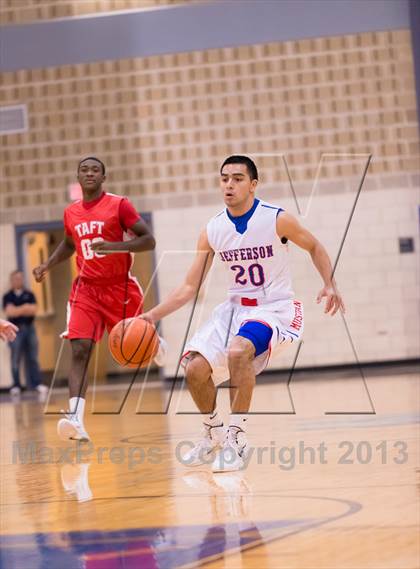 Thumbnail 3 in Taft @ Jefferson (SAISD Invitational) photogallery.