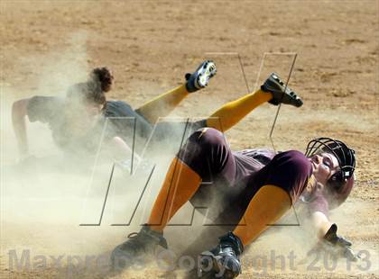 Thumbnail 2 in Elk County Catholic vs. Keystone (PIAA District IX Class A Final) photogallery.
