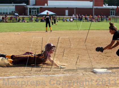 Thumbnail 3 in Elk County Catholic vs. Keystone (PIAA District IX Class A Final) photogallery.