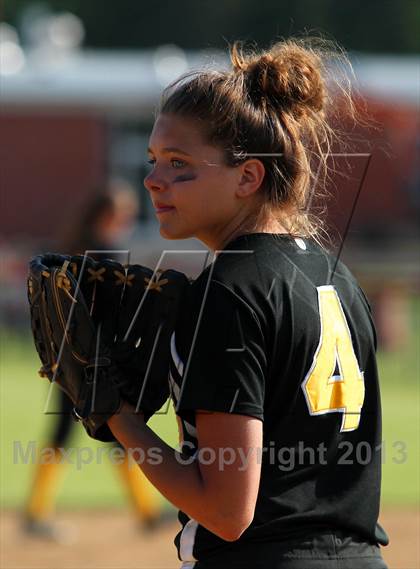 Thumbnail 1 in Elk County Catholic vs. Keystone (PIAA District IX Class A Final) photogallery.