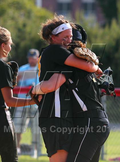 Thumbnail 3 in Elk County Catholic vs. Keystone (PIAA District IX Class A Final) photogallery.