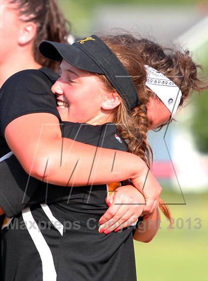 Thumbnail 3 in Elk County Catholic vs. Keystone (PIAA District IX Class A Final) photogallery.