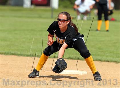 Thumbnail 3 in Elk County Catholic vs. Keystone (PIAA District IX Class A Final) photogallery.