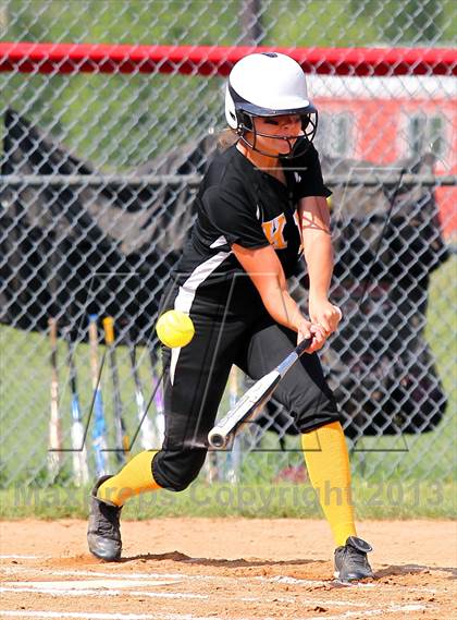 Thumbnail 2 in Elk County Catholic vs. Keystone (PIAA District IX Class A Final) photogallery.