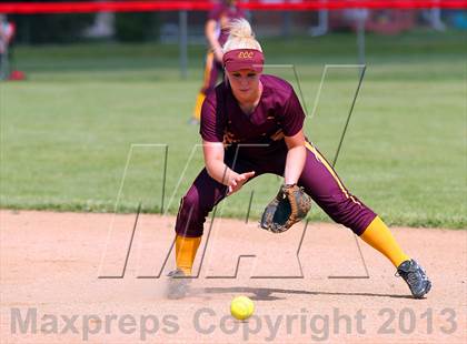 Thumbnail 1 in Elk County Catholic vs. Keystone (PIAA District IX Class A Final) photogallery.