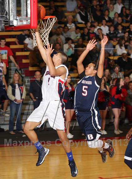 Thumbnail 2 in Brentwood School vs. Pacific Hills (CIF SS 4A Final) photogallery.
