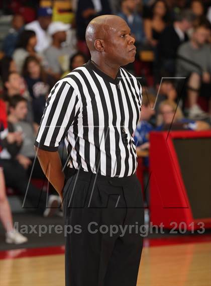 Thumbnail 2 in Brentwood School vs. Pacific Hills (CIF SS 4A Final) photogallery.