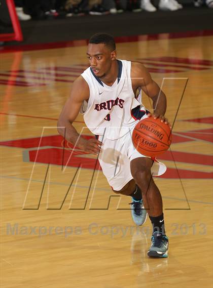 Thumbnail 3 in Brentwood School vs. Pacific Hills (CIF SS 4A Final) photogallery.