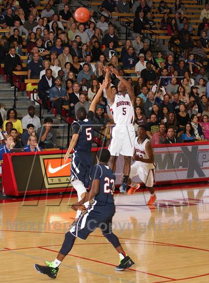Thumbnail 3 in Brentwood School vs. Pacific Hills (CIF SS 4A Final) photogallery.