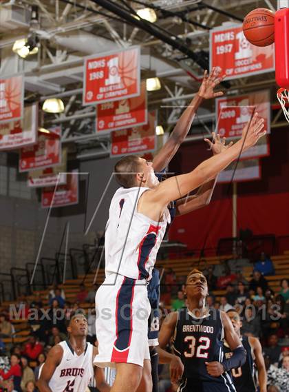 Thumbnail 2 in Brentwood School vs. Pacific Hills (CIF SS 4A Final) photogallery.