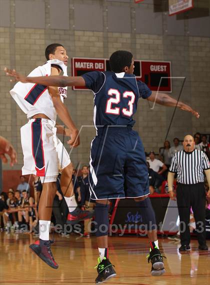 Thumbnail 2 in Brentwood School vs. Pacific Hills (CIF SS 4A Final) photogallery.