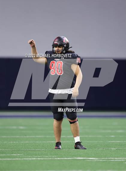 Thumbnail 2 in Terrell vs. Melissa (UIL 5A Regional Semi-Finals) photogallery.