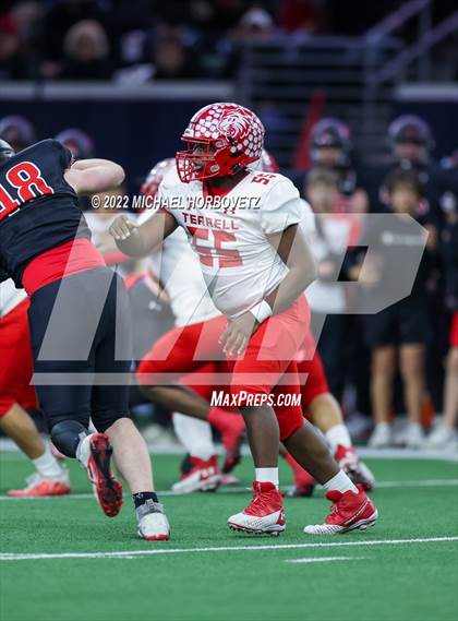 Thumbnail 2 in Terrell vs. Melissa (UIL 5A Regional Semi-Finals) photogallery.