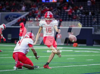 Thumbnail 1 in Terrell vs. Melissa (UIL 5A Regional Semi-Finals) photogallery.