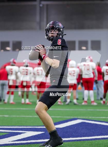 Thumbnail 3 in Terrell vs. Melissa (UIL 5A Regional Semi-Finals) photogallery.