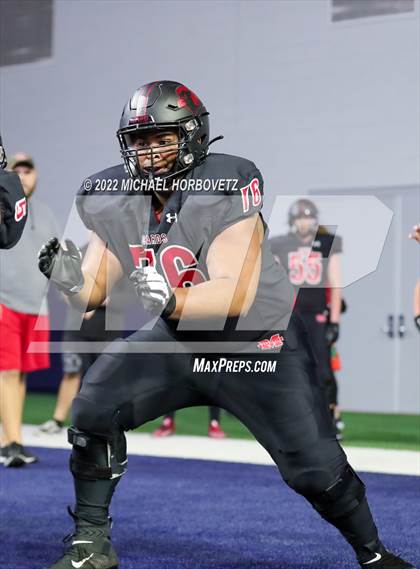 Thumbnail 2 in Terrell vs. Melissa (UIL 5A Regional Semi-Finals) photogallery.