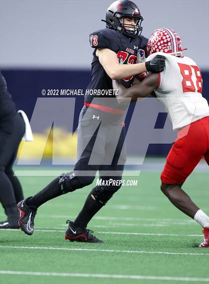Thumbnail 3 in Terrell vs. Melissa (UIL 5A Regional Semi-Finals) photogallery.