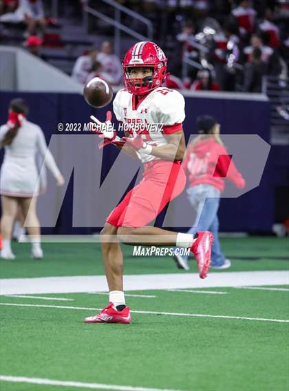 Thumbnail 3 in Terrell vs. Melissa (UIL 5A Regional Semi-Finals) photogallery.