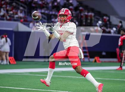 Thumbnail 3 in Terrell vs. Melissa (UIL 5A Regional Semi-Finals) photogallery.