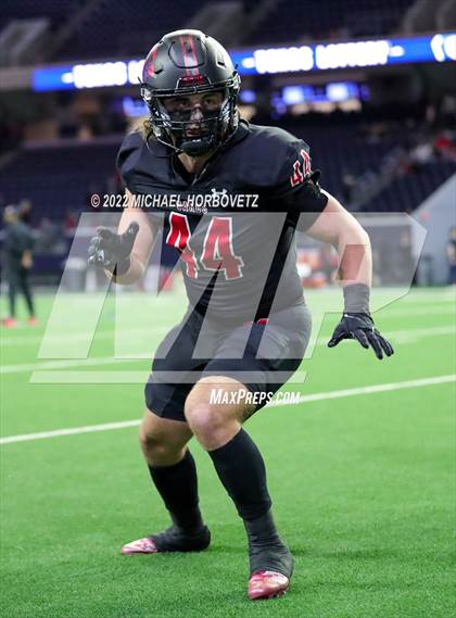 Thumbnail 2 in Terrell vs. Melissa (UIL 5A Regional Semi-Finals) photogallery.