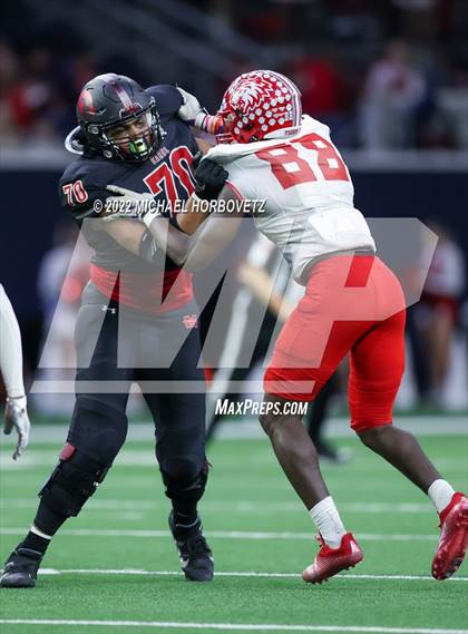 Thumbnail 2 in Terrell vs. Melissa (UIL 5A Regional Semi-Finals) photogallery.