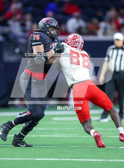 Thumbnail 3 in Terrell vs. Melissa (UIL 5A Regional Semi-Finals) photogallery.