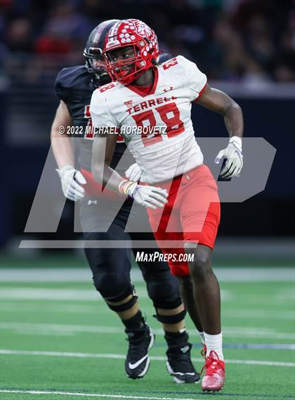 Thumbnail 2 in Terrell vs. Melissa (UIL 5A Regional Semi-Finals) photogallery.