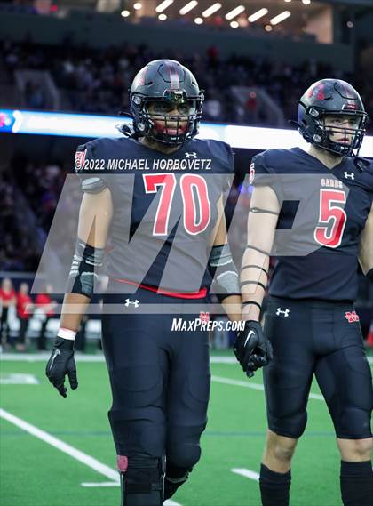 Thumbnail 3 in Terrell vs. Melissa (UIL 5A Regional Semi-Finals) photogallery.