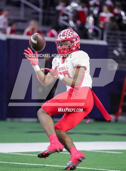 Thumbnail 1 in Terrell vs. Melissa (UIL 5A Regional Semi-Finals) photogallery.