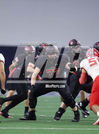 Thumbnail 2 in Terrell vs. Melissa (UIL 5A Regional Semi-Finals) photogallery.