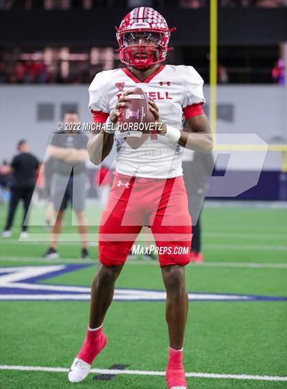 Thumbnail 3 in Terrell vs. Melissa (UIL 5A Regional Semi-Finals) photogallery.