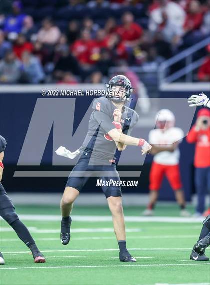 Thumbnail 1 in Terrell vs. Melissa (UIL 5A Regional Semi-Finals) photogallery.