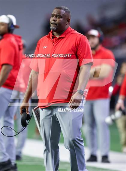 Thumbnail 2 in Terrell vs. Melissa (UIL 5A Regional Semi-Finals) photogallery.