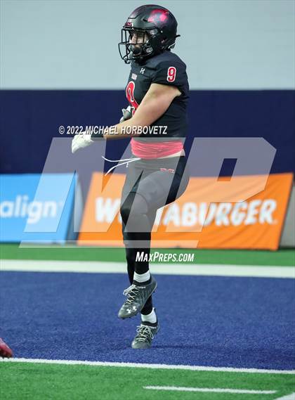 Thumbnail 1 in Terrell vs. Melissa (UIL 5A Regional Semi-Finals) photogallery.