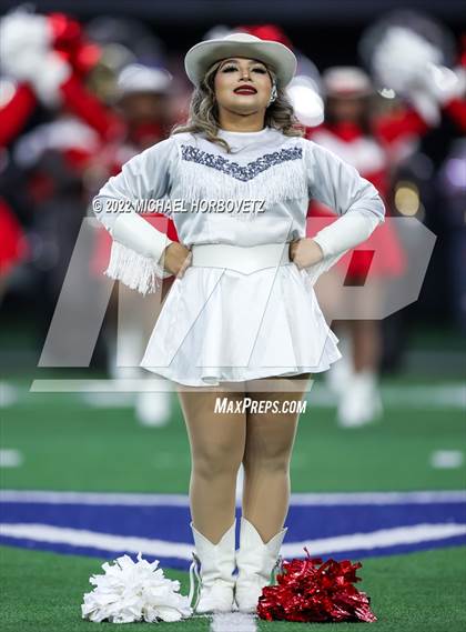 Thumbnail 2 in Terrell vs. Melissa (UIL 5A Regional Semi-Finals) photogallery.