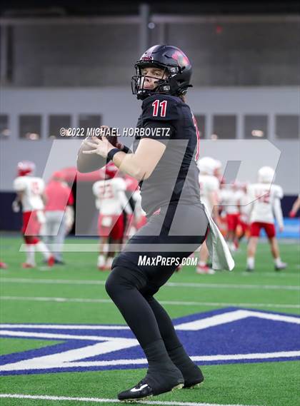 Thumbnail 2 in Terrell vs. Melissa (UIL 5A Regional Semi-Finals) photogallery.