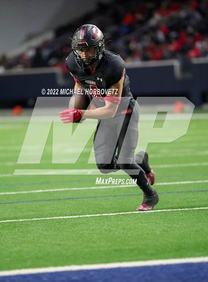 Thumbnail 2 in Terrell vs. Melissa (UIL 5A Regional Semi-Finals) photogallery.