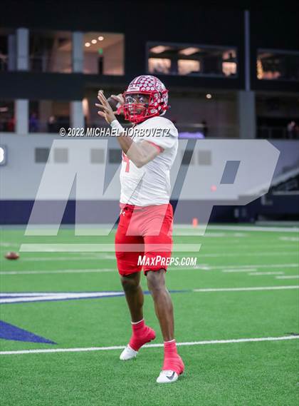 Thumbnail 2 in Terrell vs. Melissa (UIL 5A Regional Semi-Finals) photogallery.