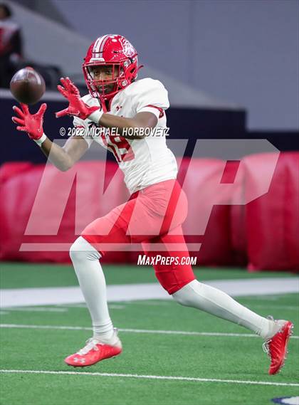 Thumbnail 1 in Terrell vs. Melissa (UIL 5A Regional Semi-Finals) photogallery.